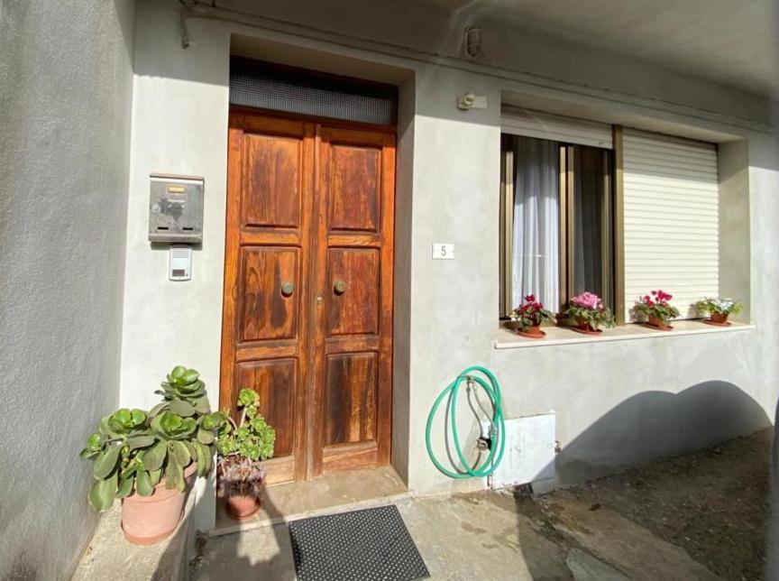Domuspes Apartment Sedilo Exterior foto